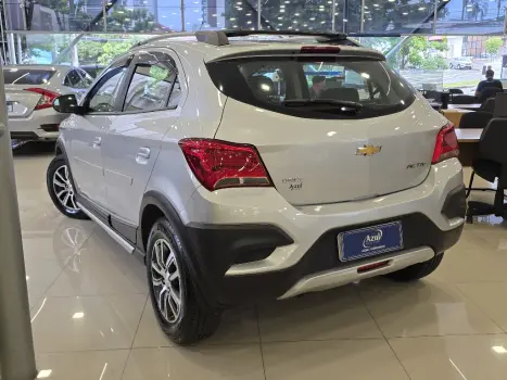 CHEVROLET Onix Hatch 1.4 4P FLEX ACTIV, Foto 4