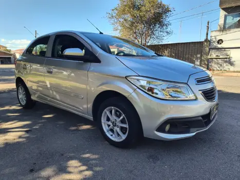 CHEVROLET Onix Hatch 1.0 4P FLEX LT, Foto 4