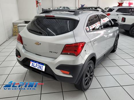 CHEVROLET Onix Hatch 1.4 4P FLEX ACTIV AUTOM�TICO, Foto 3