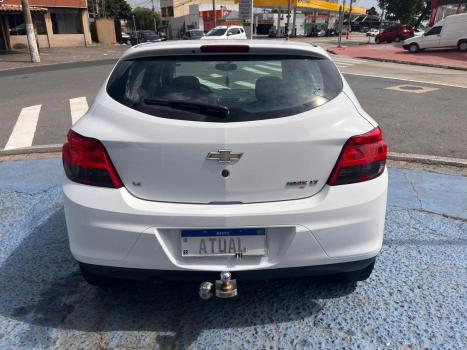 CHEVROLET Onix Hatch 1.4 4P FLEX LT, Foto 4