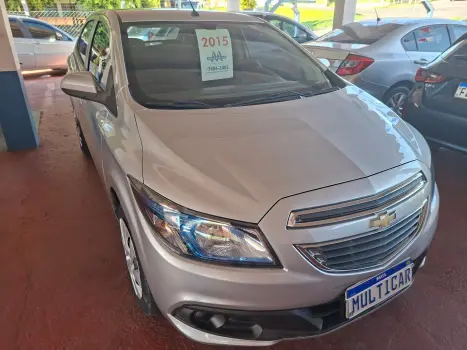 CHEVROLET Onix Hatch 1.4 4P FLEX LT, Foto 3