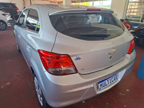 CHEVROLET Onix Hatch 1.4 4P FLEX LT, Foto 7