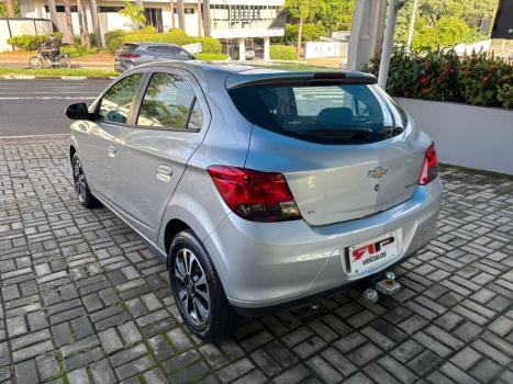 CHEVROLET Onix Hatch 1.4 4P FLEX LTZ, Foto 6