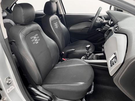 CHEVROLET Onix Hatch 1.4 4P FLEX LT, Foto 9