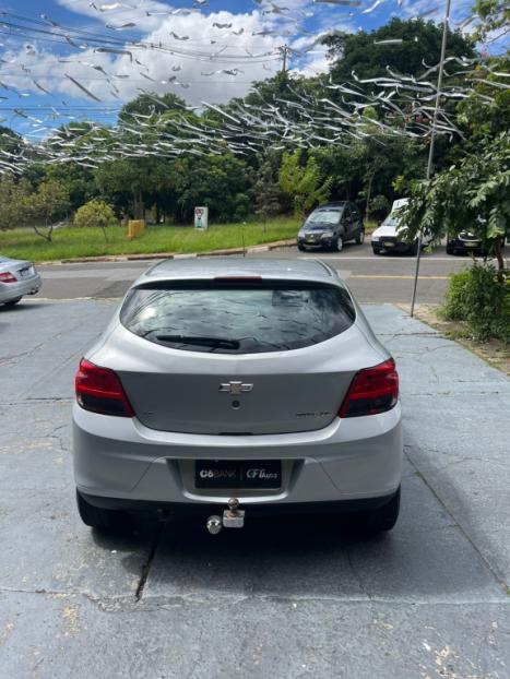 CHEVROLET Onix Hatch 1.4 4P FLEX LTZ, Foto 4