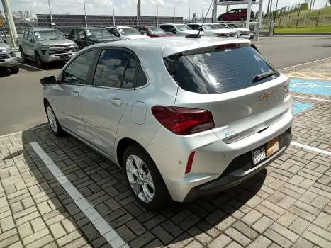 CHEVROLET Onix Hatch 1.0 12V 4P FLEX PREMIER TURBO AUTOM�TICO, Foto 4