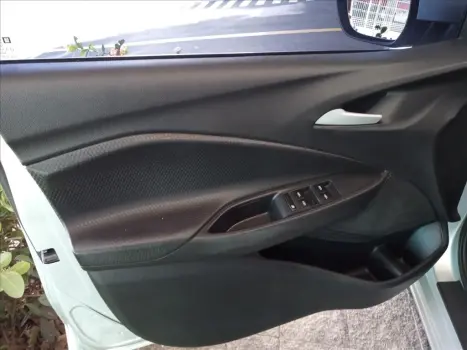 CHEVROLET Onix Hatch 1.0 12V 4P FLEX PLUS TURBO AUTOM�TICO, Foto 11