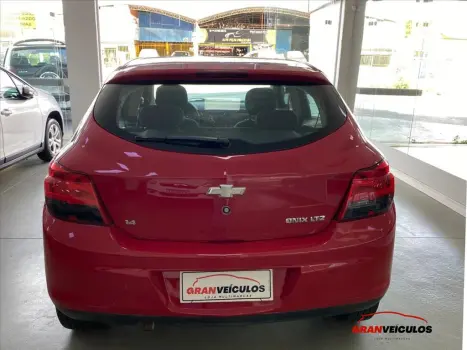 CHEVROLET Onix Hatch 1.4 4P FLEX LTZ, Foto 5