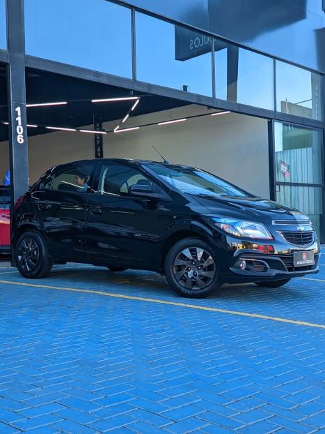 CHEVROLET Onix Hatch 1.4 4P FLEX LT, Foto 3