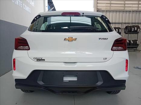 CHEVROLET Onix Hatch 1.0 12V 4P FLEX LT TURBO AUTOM�TICO, Foto 17