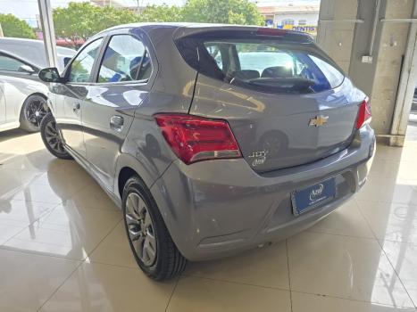 CHEVROLET Onix Hatch 1.0 4P FLEX JOY BLACK, Foto 4