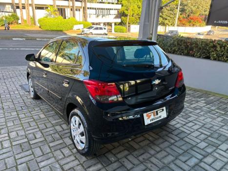 CHEVROLET Onix Hatch 1.4 4P FLEX LT, Foto 5