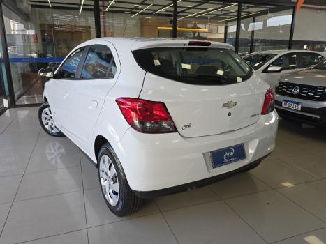 CHEVROLET Onix Hatch 1.4 4P FLEX LT, Foto 4