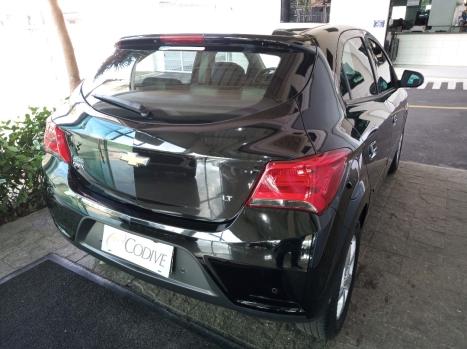 CHEVROLET Onix Hatch 1.4 4P FLEX LT AUTOM�TICO, Foto 5