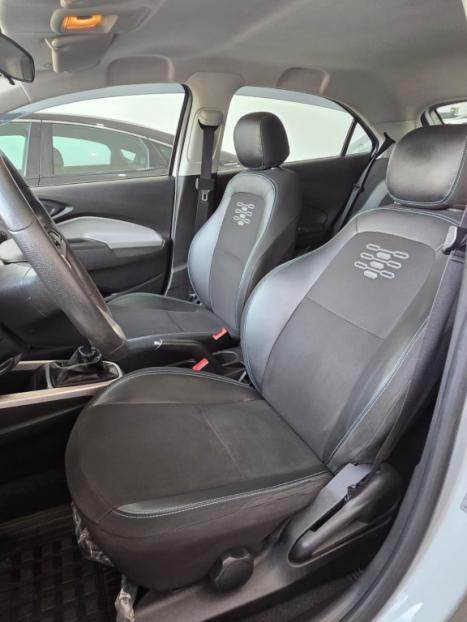 CHEVROLET Onix Hatch 1.4 4P FLEX LT, Foto 6