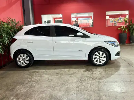 CHEVROLET Onix Hatch 1.4 4P FLEX LT, Foto 14