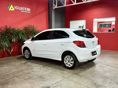 CHEVROLET Onix Hatch 1.4 4P FLEX LT, Foto 16