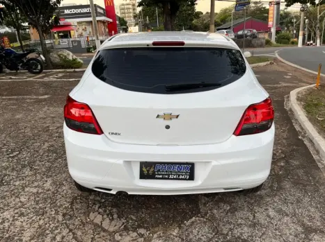 CHEVROLET Onix Hatch 1.4 4P FLEX LT, Foto 6