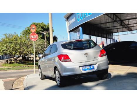 CHEVROLET Onix Hatch 1.4 4P FLEX LTZ, Foto 5