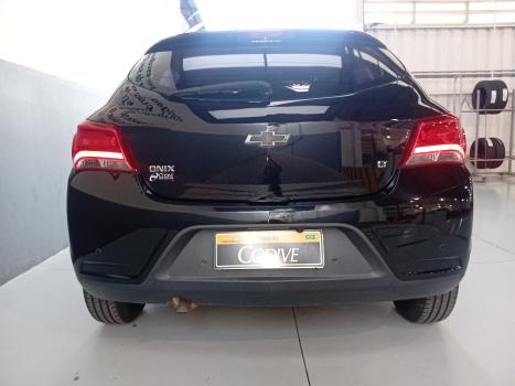 CHEVROLET Onix Hatch 1.0 4P FLEX LT, Foto 6