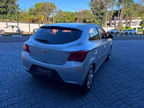 CHEVROLET Onix Hatch 1.4 4P FLEX LT AUTOM�TICO, Foto 4