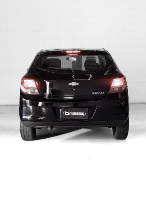 CHEVROLET Onix Hatch 1.4 4P FLEX LTZ, Foto 5
