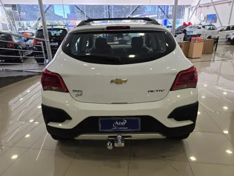 CHEVROLET Onix Hatch 1.4 4P FLEX ACTIV, Foto 5