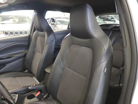 CHEVROLET Onix Hatch 1.0 12V 4P FLEX RS TURBO AUTOM�TICO, Foto 13