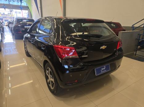 CHEVROLET Onix Hatch 1.4 4P FLEX LTZ AUTOM�TICO, Foto 4