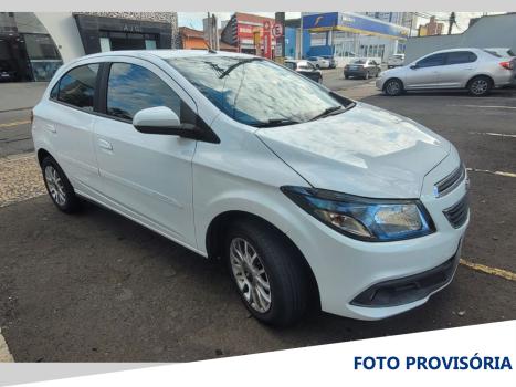 CHEVROLET Onix Hatch 1.4 4P FLEX LT, Foto 2