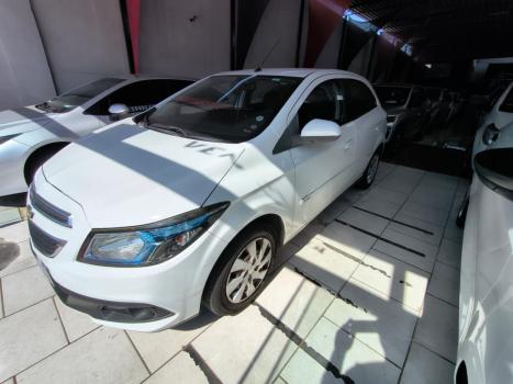 CHEVROLET Onix Hatch 1.4 4P FLEX LT, Foto 3