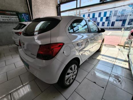 CHEVROLET Onix Hatch 1.4 4P FLEX LT, Foto 4