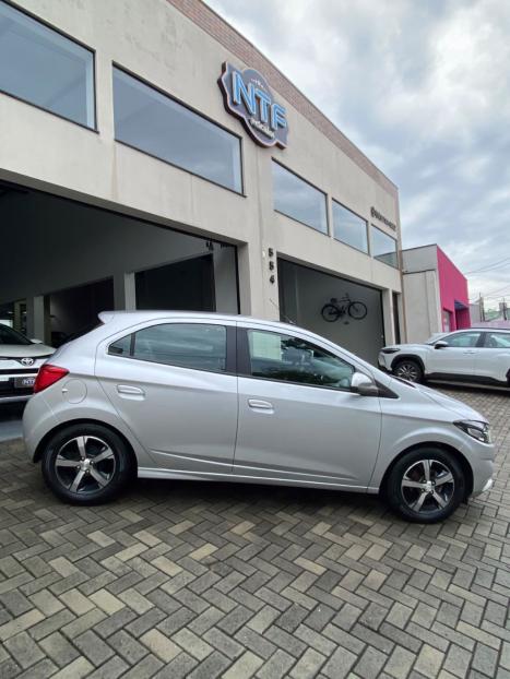 CHEVROLET Onix Hatch 1.4 4P FLEX LTZ, Foto 3
