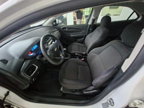 CHEVROLET Onix Hatch 1.0 4P FLEX LT LOLLAPALOOZA, Foto 14