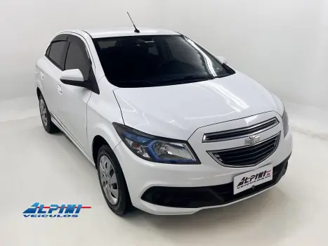 CHEVROLET Onix Hatch 1.4 4P FLEX LT, Foto 2
