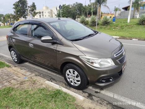 CHEVROLET Onix Hatch 1.4 4P FLEX LT, Foto 3