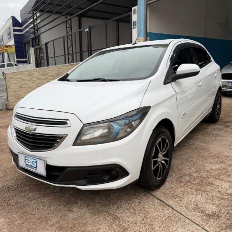 CHEVROLET Onix Hatch 1.4 4P FLEX LT, Foto 3