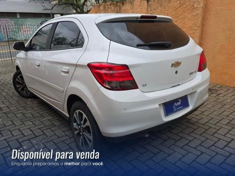 CHEVROLET Onix Hatch 1.4 4P FLEX LTZ, Foto 4