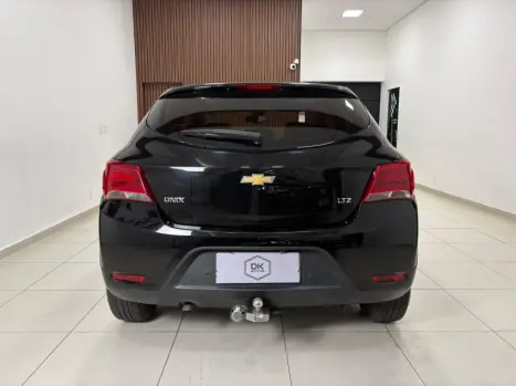 CHEVROLET Onix Hatch 1.4 4P FLEX LTZ AUTOMÁTICO, Foto 6