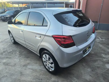 CHEVROLET Onix Hatch 1.4 4P FLEX LT, Foto 5