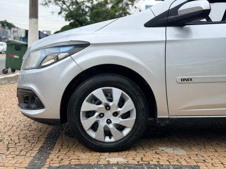 CHEVROLET Onix Hatch 1.4 4P FLEX LT, Foto 7