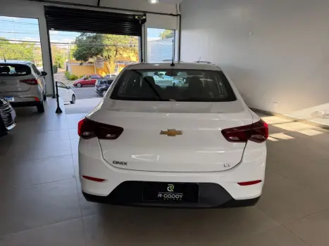 CHEVROLET Onix Sedan 1.0 4P FLEX LT, Foto 5