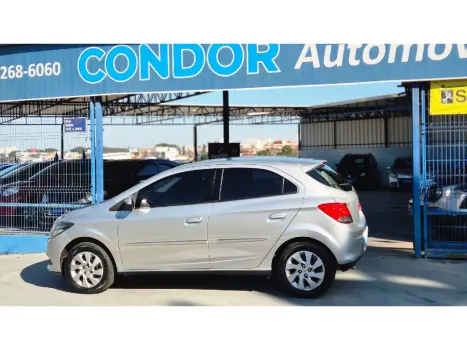CHEVROLET Onix Sedan 1.4 4P FLEX LTZ, Foto 3