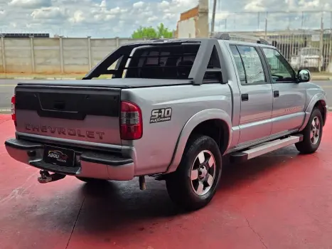 CHEVROLET S10 2.4 FLEX EXECUTIVE CABINE DUPLA, Foto 2