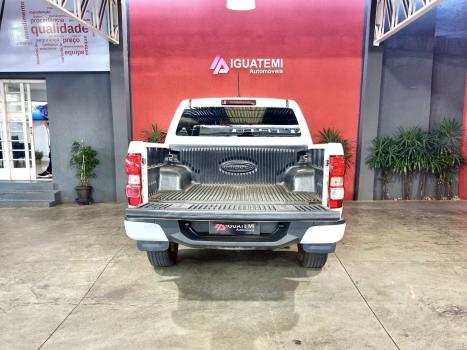 CHEVROLET S10 2.8 12V 4X4 CABINE SIMPLES TURBO DIESEL, Foto 2