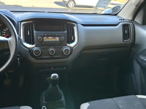 CHEVROLET S10 2.8 12V 4X4 CABINE SIMPLES TURBO DIESEL, Foto 5