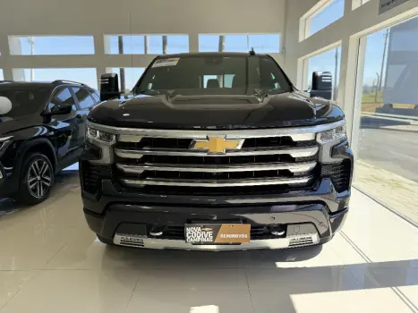 CHEVROLET Silverado 5.3 V8 1500 HIGH COUNTRY CABINE DUPLA 4X4 AUTOMTICO, Foto 1