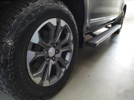 CHEVROLET Silverado 5.3 V8 1500 HIGH COUNTRY CABINE DUPLA 4X4 AUTOMTICO, Foto 21