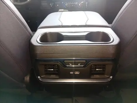 CHEVROLET Silverado 5.3 V8 1500 HIGH COUNTRY CABINE DUPLA 4X4 AUTOMTICO, Foto 9