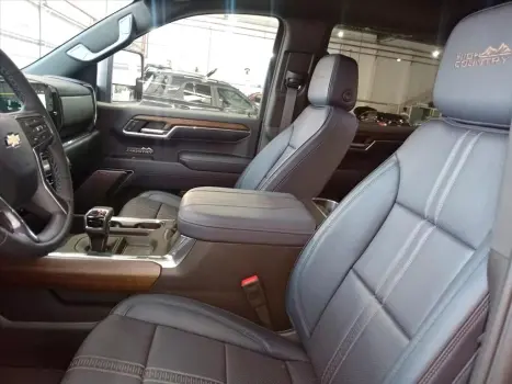 CHEVROLET Silverado 5.3 V8 1500 HIGH COUNTRY CABINE DUPLA 4X4 AUTOMTICO, Foto 10